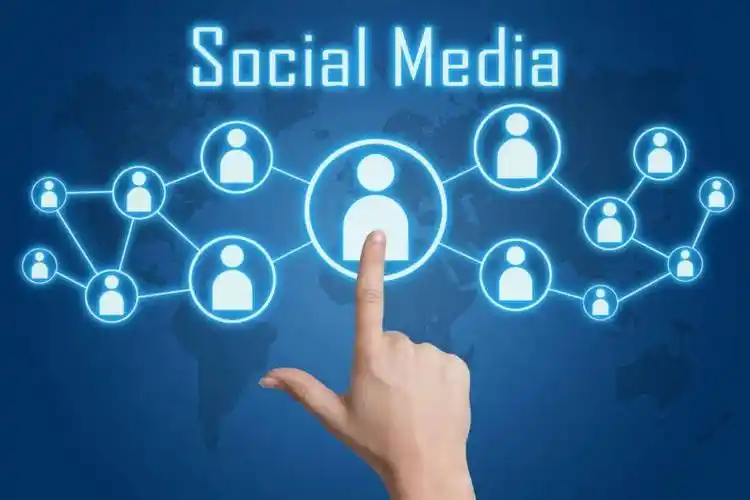 Facebook新纪元：从个人主页到商业增长引擎